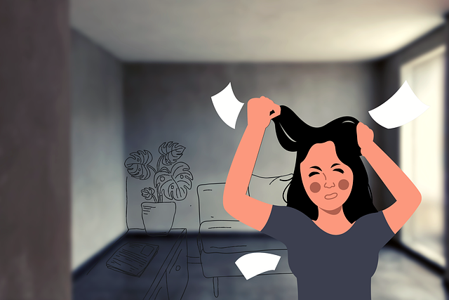 Imagem de uma mulher lidando com documentos e se descabelando, representando estresse financeiro